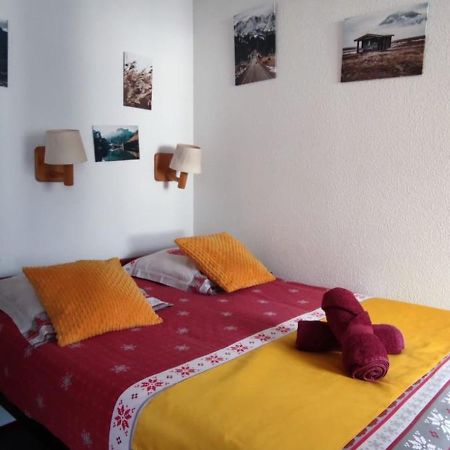 Joli Appartement Le Chamois Blanc Chamonix, Parking Exterior photo