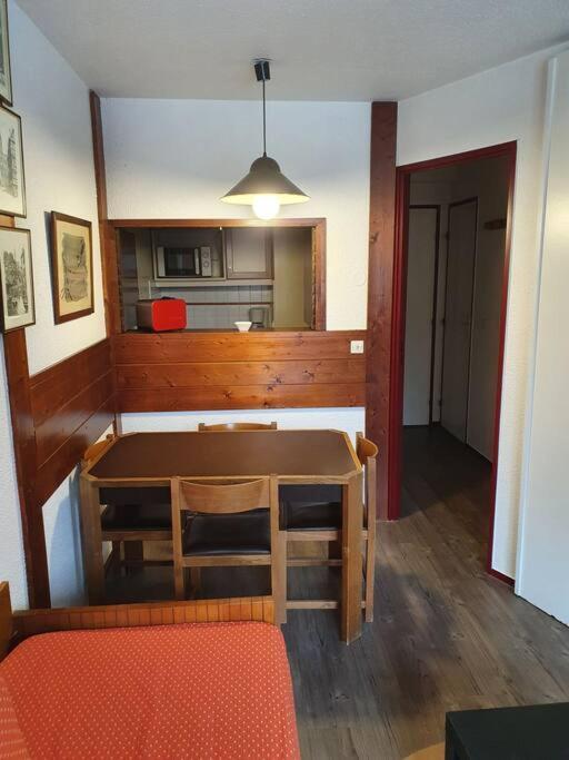 Joli Appartement Le Chamois Blanc Chamonix, Parking Exterior photo