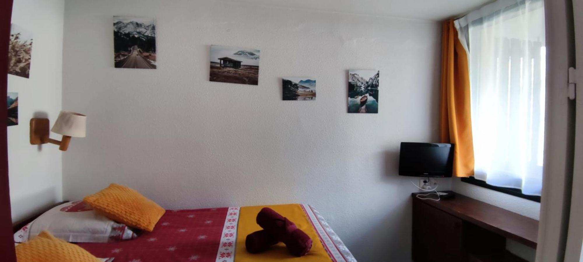 Joli Appartement Le Chamois Blanc Chamonix, Parking Exterior photo
